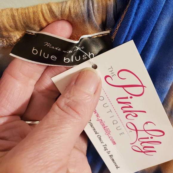 Blue Blush Romper sold by Pink Lily Boutique size M - Picture 3 of 10